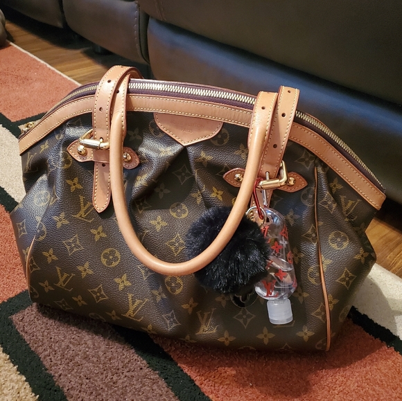 TRADED ⤠Sharing ⤠Louis Vuitton Tivoli GM - Picture 4 of 15